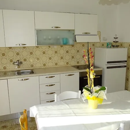 Parenzana Bibali 65 A 52460-buje *