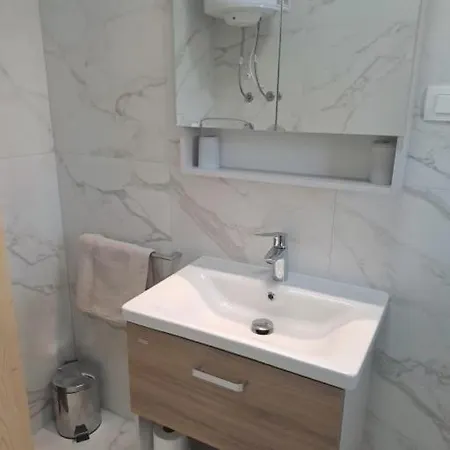 Parenzana Bibali 65 A 52460-buje Apartment Buje
