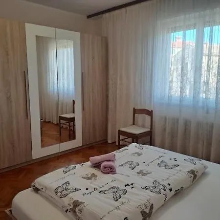 Parenzana Bibali 65 A 52460-buje Apartment