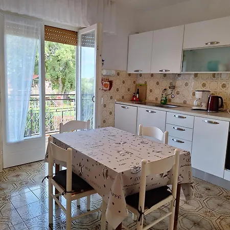 Apartment Parenzana Bibali 65 A 52460-buje Buje