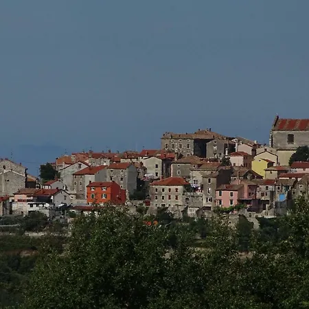 Parenzana Bibali 65 A 52460-buje Apartment