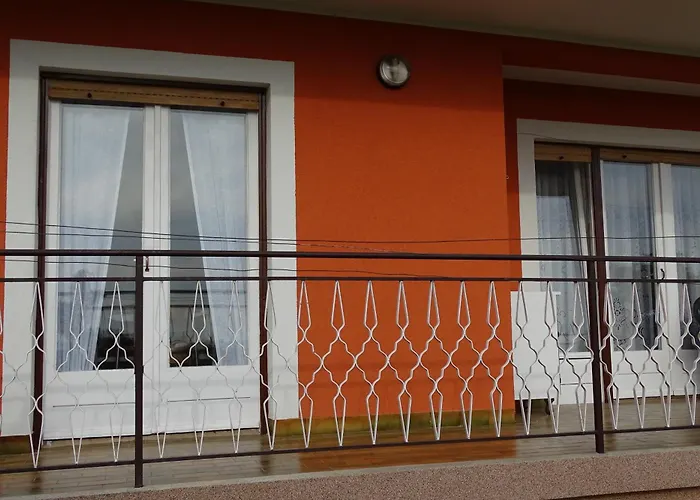 Parenzana Bibali 65 A 52460-buje * Buje