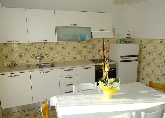 Parenzana Bibali 65 A 52460-buje *