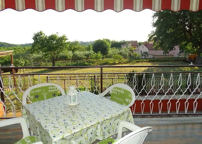 Parenzana Bibali 65 A 52460-buje Apartment